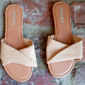 Fitory Camel Sandals NWOB